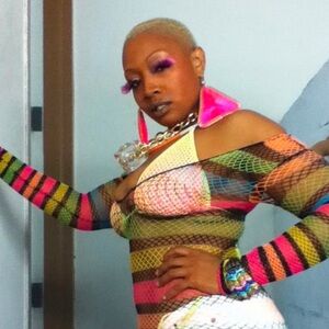 Meet your Posher, Janel